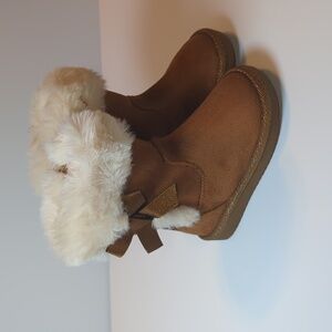 Khombu Brown Faux Fur Trim Boots with Bow Size 6M